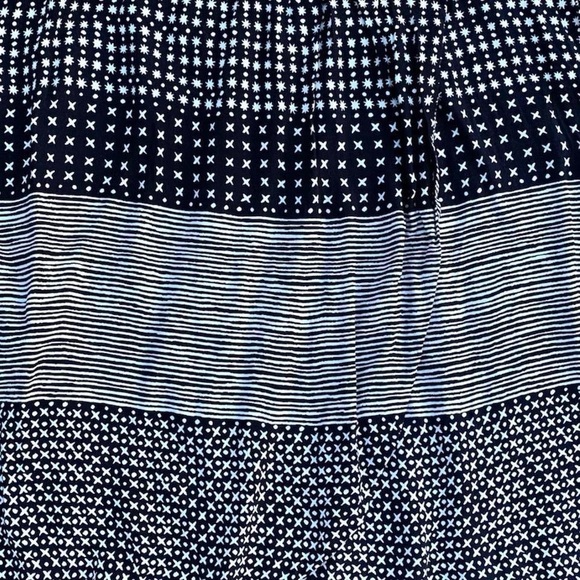 Ann Taylor LOFT patterned wrap style A line mini skirt - Picture 5 of 5